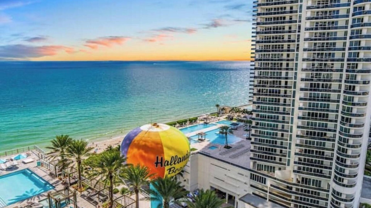Hollywood South Central Beach Condo | HydeHotel 2/2 Lux Condo l Ocean View l Resort
