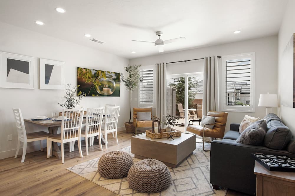 Washington Fields Condo | Hygge House | EV Charger
