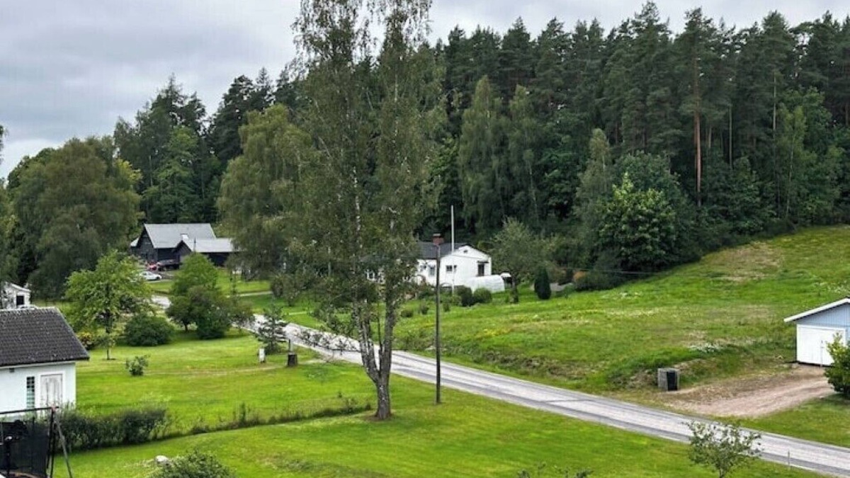 Dorarp House | Hyr ett rum och bli diskjockey
