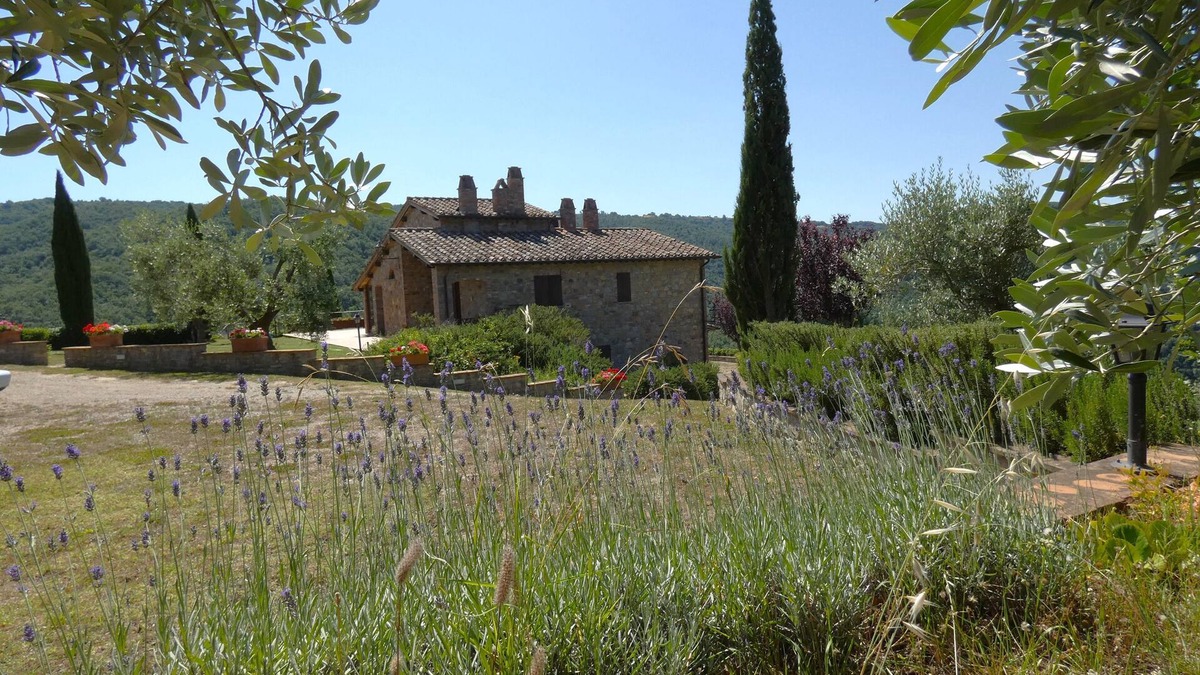 Parrano Villa | I escape to Umbria, La Vallata