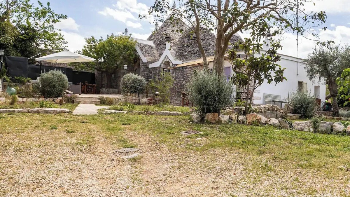 Laureto Villa | I Trulli di Zizì: Ancient Trulli in Valle D'Itria