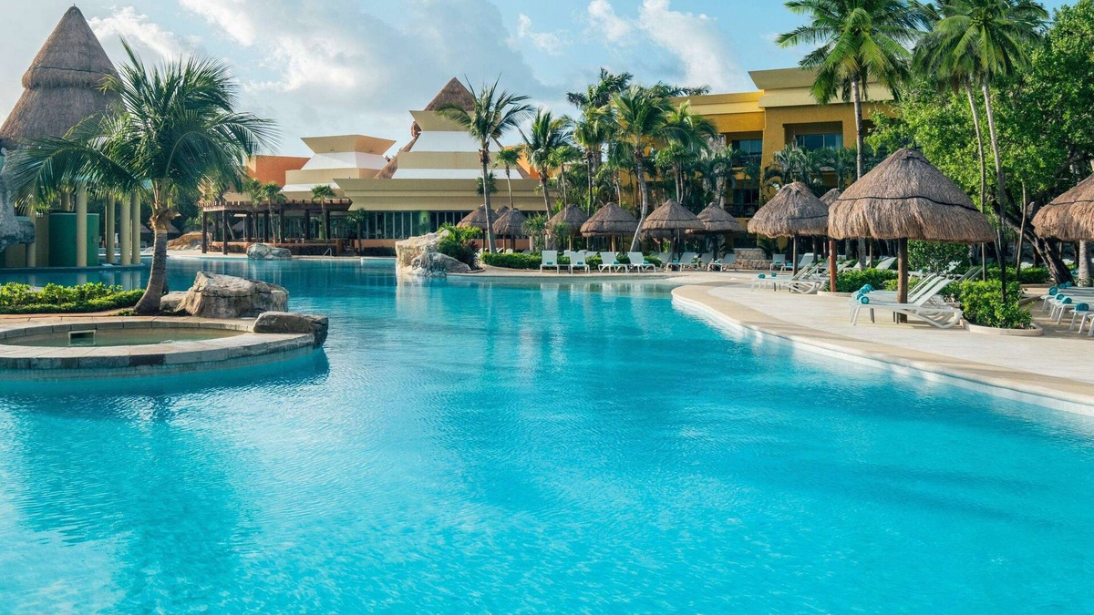 Villa Juarez Resort | Iberostar Selection Paraíso Maya Suites - All Inclusive