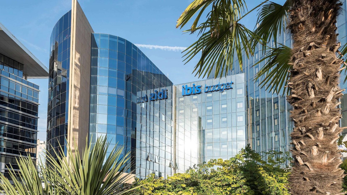 L'Arenas Hotel | ibis budget Nice Aeroport Promenade des Anglais