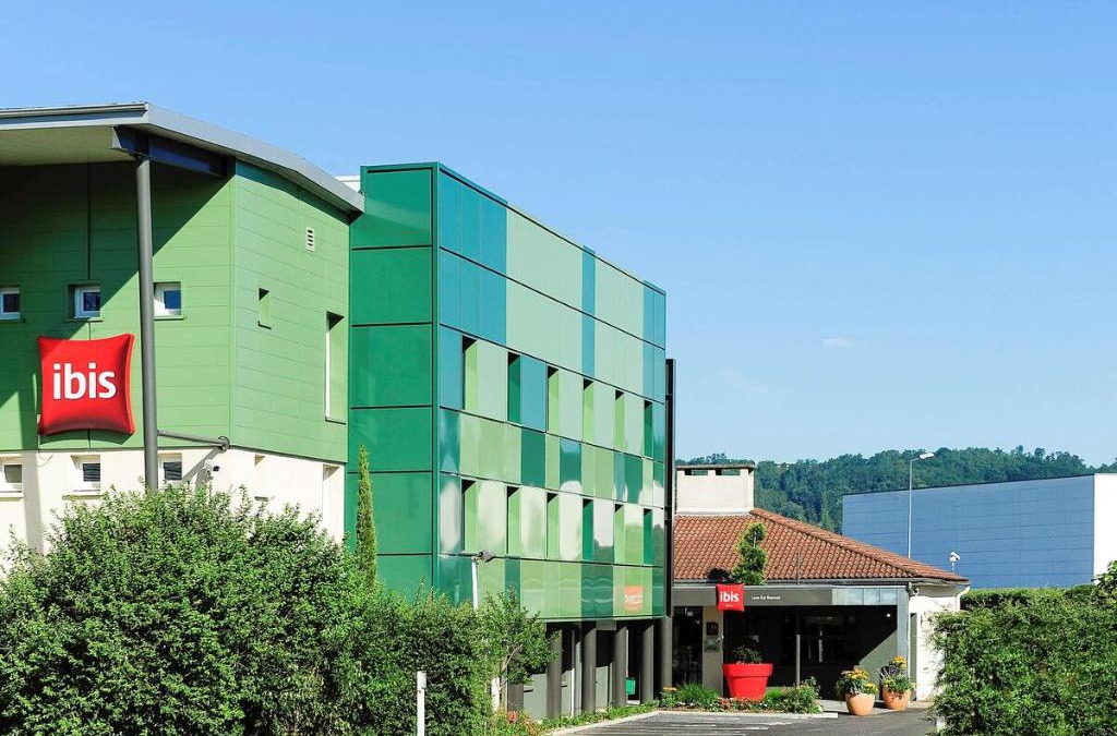 Beynost Hotel | ibis Lyon Est Beynost