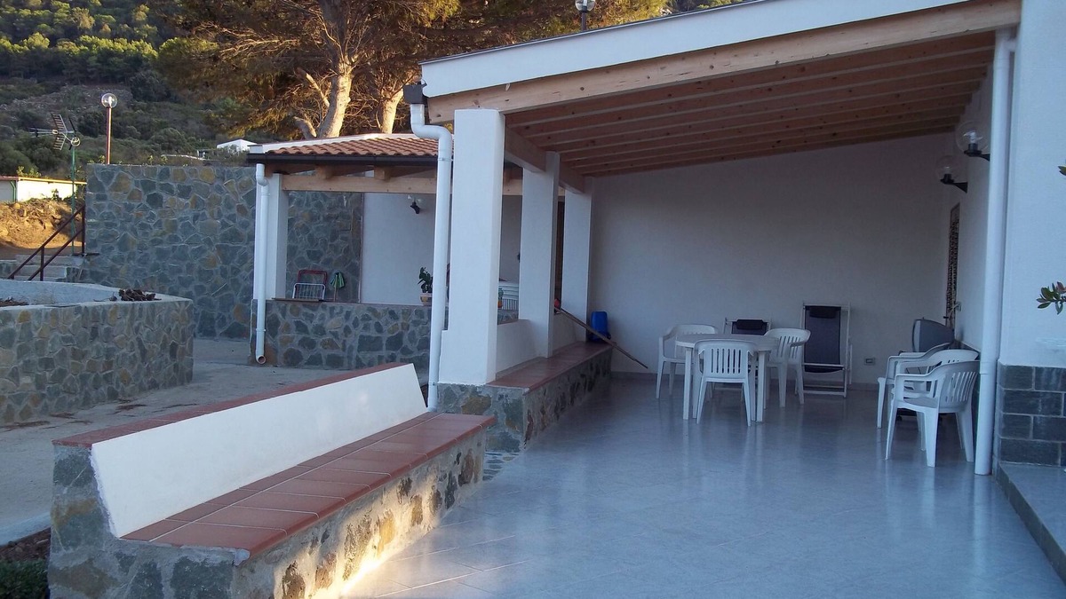 Ustica Villa | IBISCUS apartment in the wonderful island of Ustica