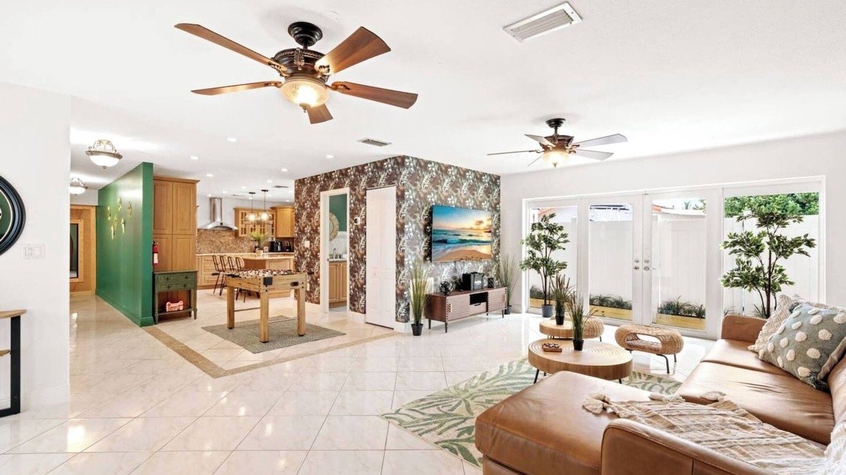 Ludlam House | Ibiza · Casa Ibiza - Pool Spa, BBQ and Free Parking