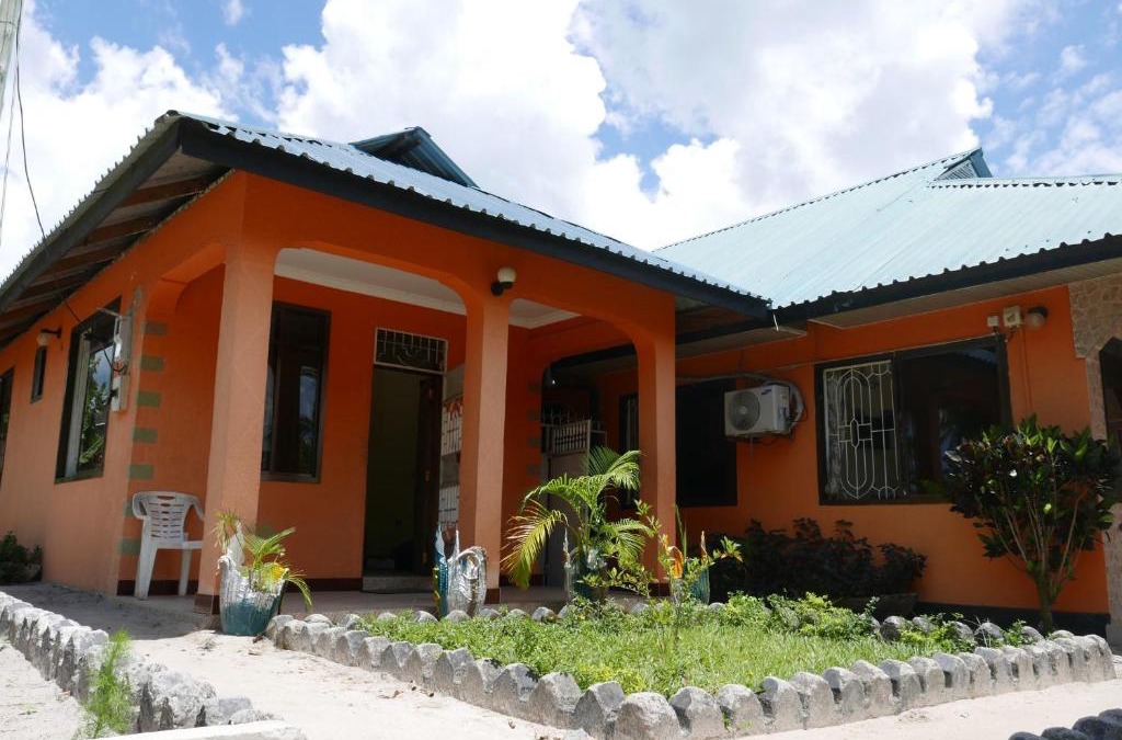 Mafia Island Bed & Breakfast | Ibizza Inn