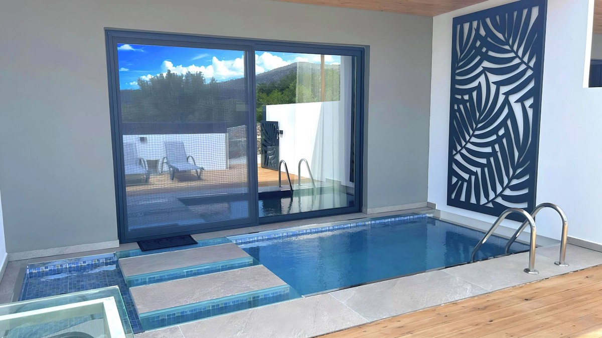 Vathi House | ICanes Suite Private Pool