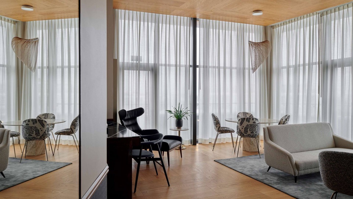 Downtown Hotel | Iceland Parliament Hotel, Curio Collection By Hilton