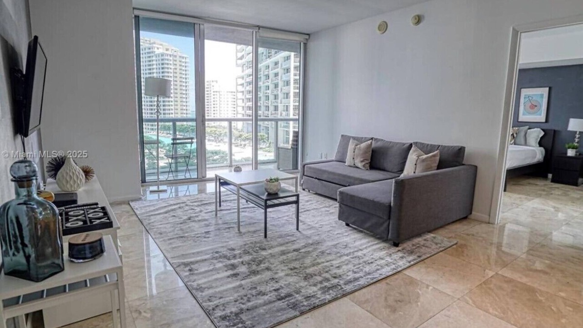 Downtown Miami Apartment | Icon Brickell - 17th floor - Sea View - Spa Access