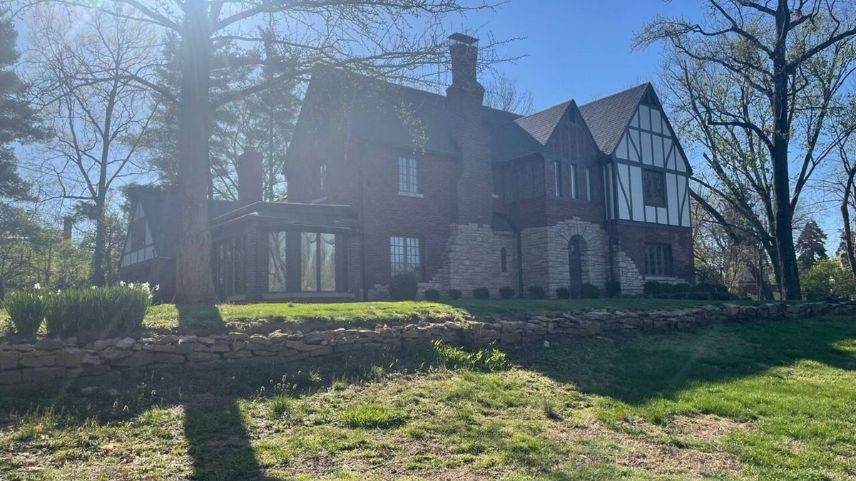 Indian Hills House | Iconic 5K+ Sq. Ft Estate, Park Like Yard on 1+ Acre lot, In Prime Location!