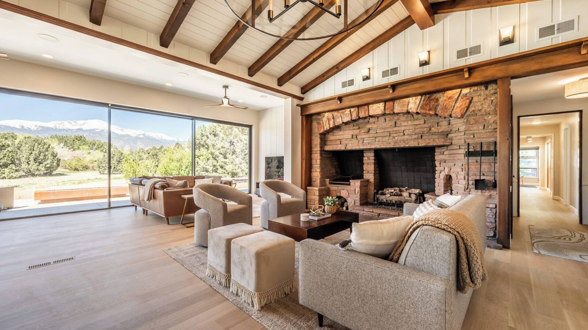 Kissing Camels House | Iconic Historic Estate at Garden of the Gods- Serenity, Luxury, Ideal Location