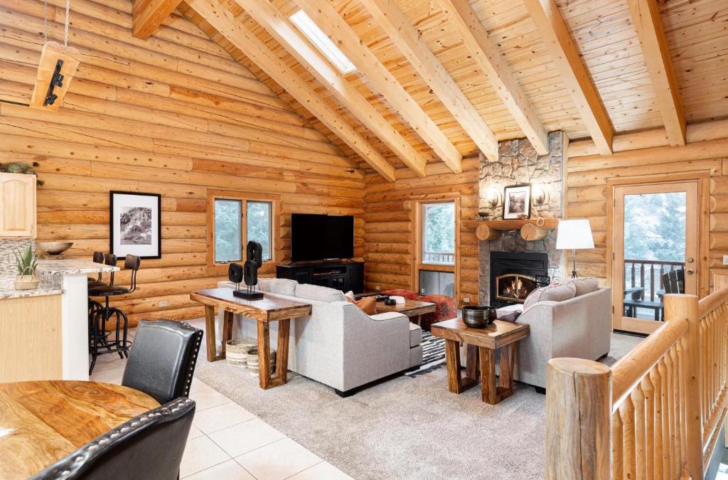 Idaho Springs House | Iconic Log Cabin Escape - Idaho Springs - Hot Tub