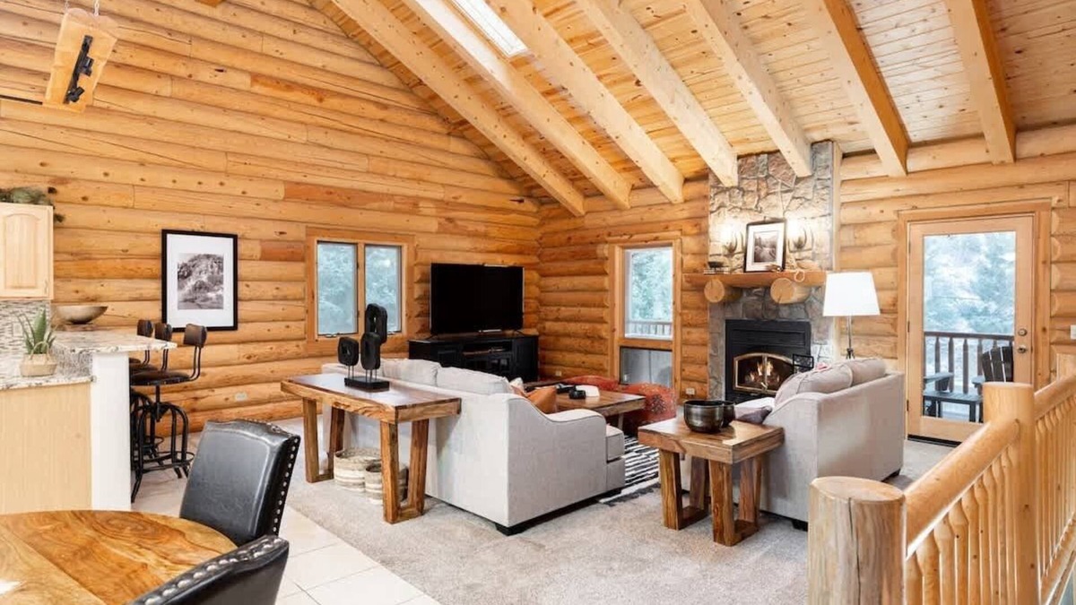 Idaho Springs House | Iconic Log Cabin Escape | Idaho Springs | Hot Tub