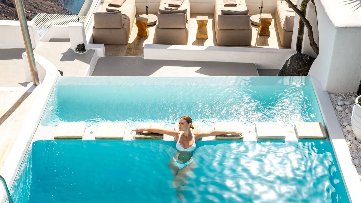 Imerovigli Hotel | Iconic Santorini by Sandglass
