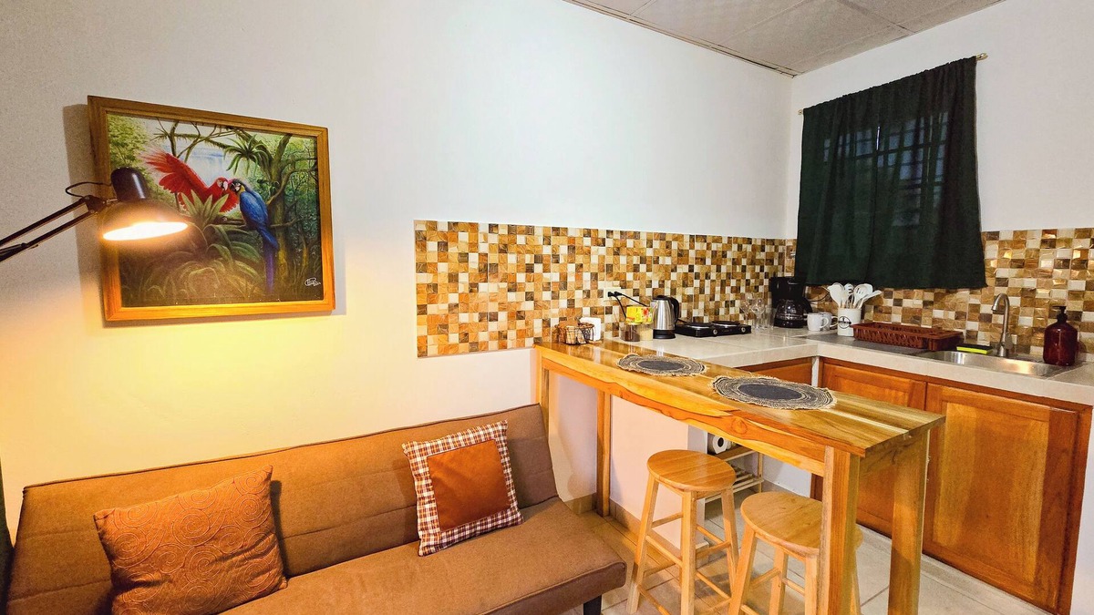 David Apartment | Ideal apartment for business trips near the center of David, with kitchen!