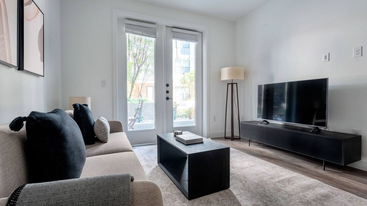 Hancock Apartment | Ideal Central Austin 1BR w/Pool, Gym & W/D, nr U. Texas, by Blueground