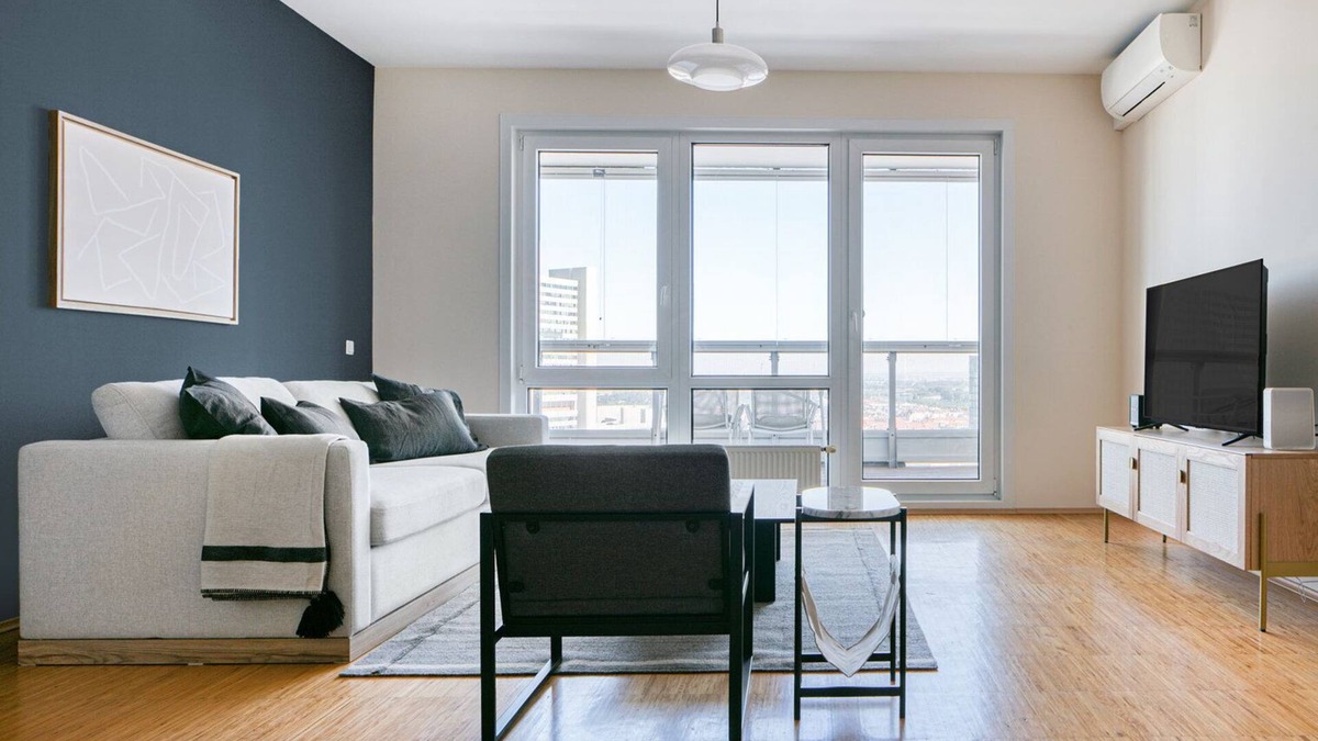 Kaisermuhlen Apartment | Ideal Donaustadt 2BR w/Elevator, Doorman, near U1 & UN HQ, by Blueground