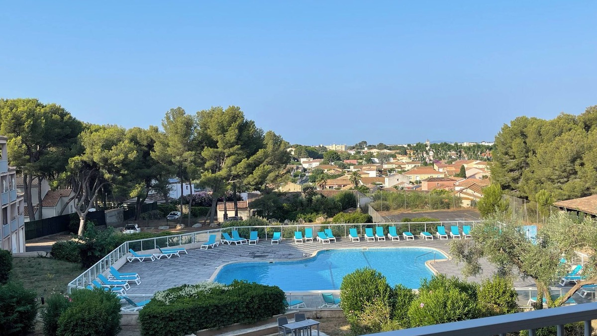 Balaruc-les-Bains Apartment | Ideal for curists and vacationers!