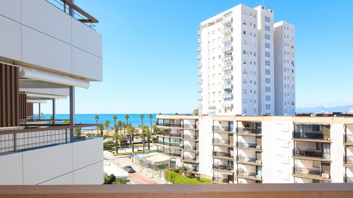 Salou City Centre Apartment | Ideal for Families: Central, 2 Bedrooms and Air Conditioning UHC FORMENTOR 271