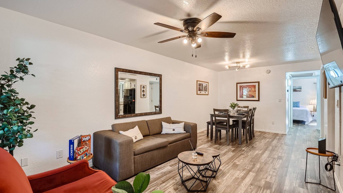 Tucson Apartment | Ideal FULL 2BR Apt H/h Pool, Gym & Mountain Views!