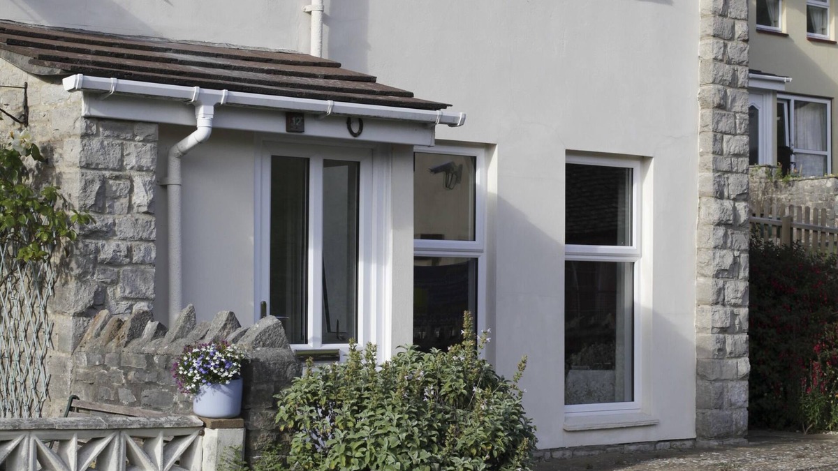 West Lulworth House | Ideal house for family holidays with easy access to coastal walks
