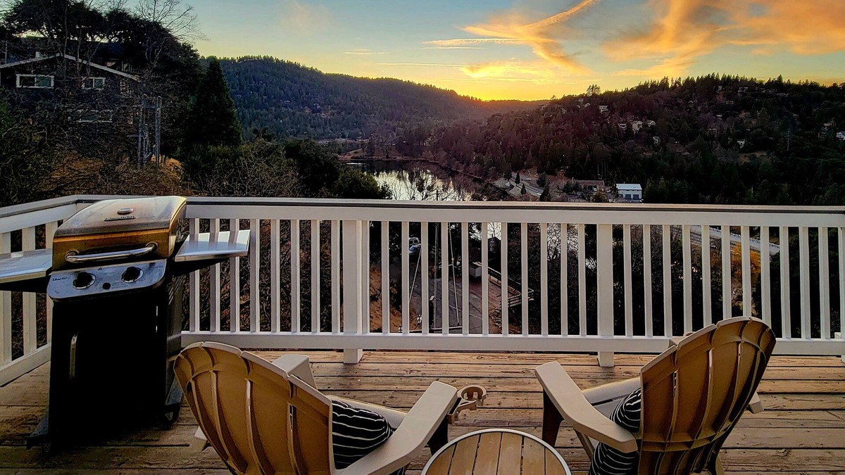 Crestline House | Ideal lakeview getaway with furnished deck, gas grill, & full kitchen
