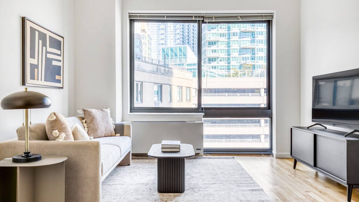 Hunters Point Apartment | Ideal LIC 1BR w/W/D, Elevator & Doorman, near East River, by Blueground