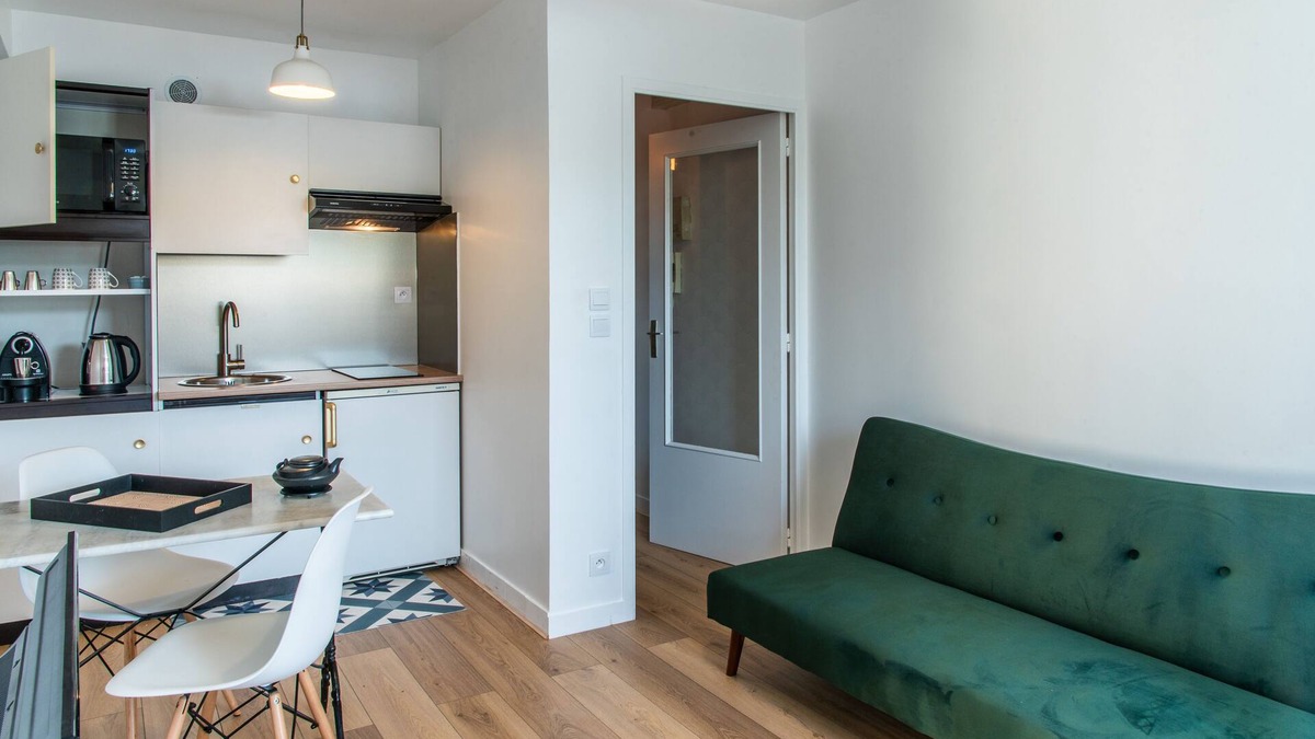 Perros-Guirec Apartment | Ideal location: Iliöz, 2-star T2 apartment only 50m from the beach.