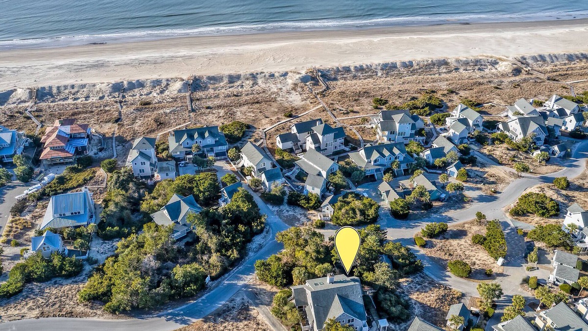 Killegray Ridge House | Ideal location! Charming 3 BD 2.5 BA. Steps to beach. Dog friendly! New Cart!