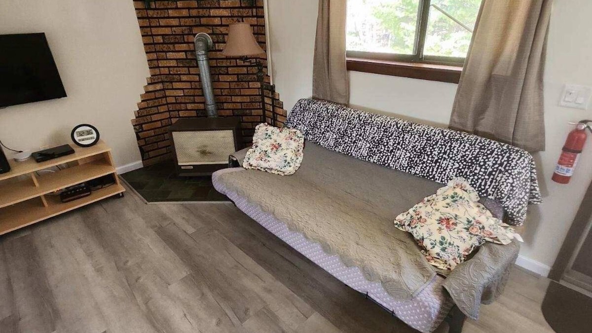 North Conway Condo | Ideal location - Walk to Settler's Green Shops, Restaurants Pets OK.