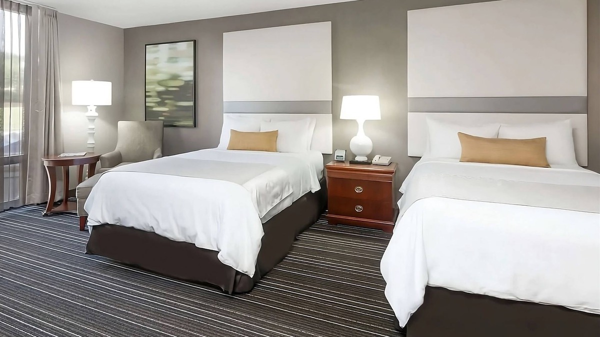 Atlanta Hotel | Ideal Mix of Comfort and Value! Outdoor Pool, Pets Allowed
