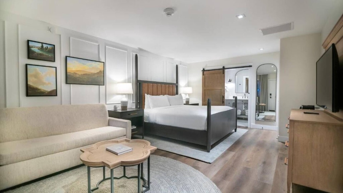 Midway Hotel | Ideal Oasis w/full access to Resort, Golf and breathtaking outdoors!