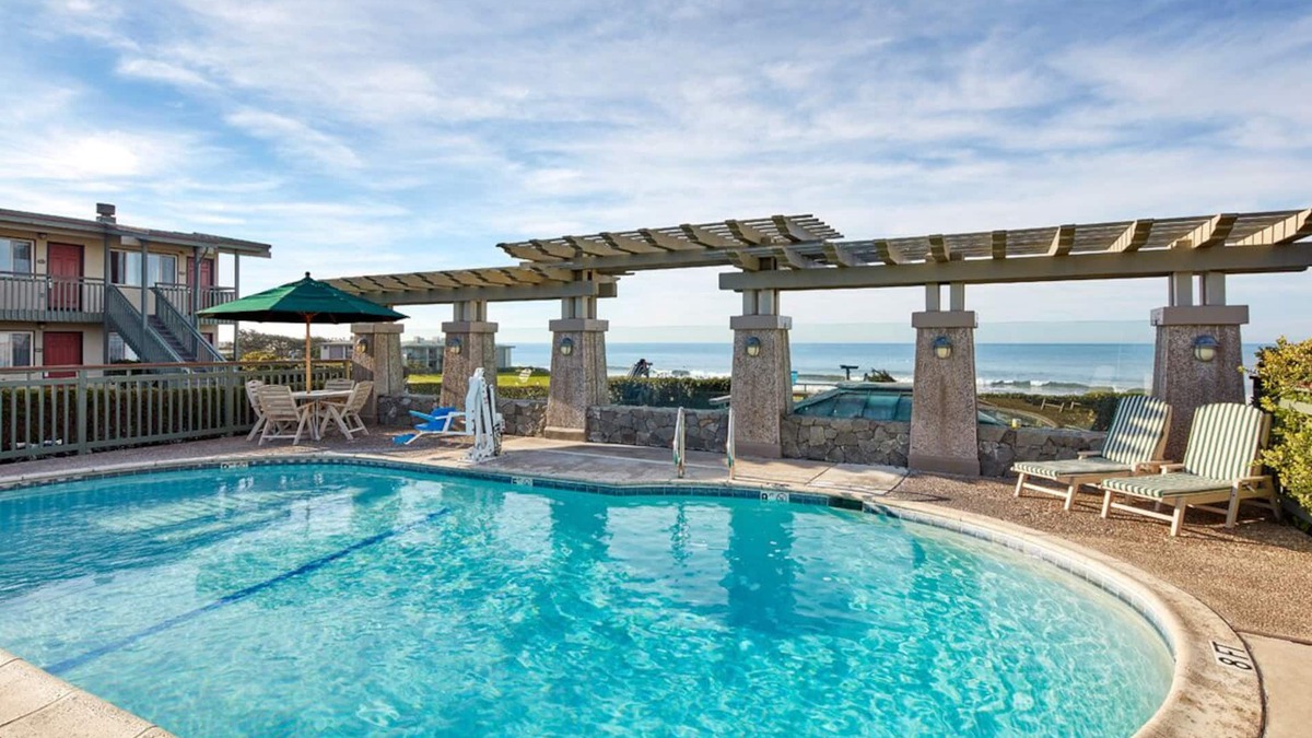 San Simeon Hotel | Ideal Oceanfront Getaway | 2 Units | Short Drive from San Simeon State Park
