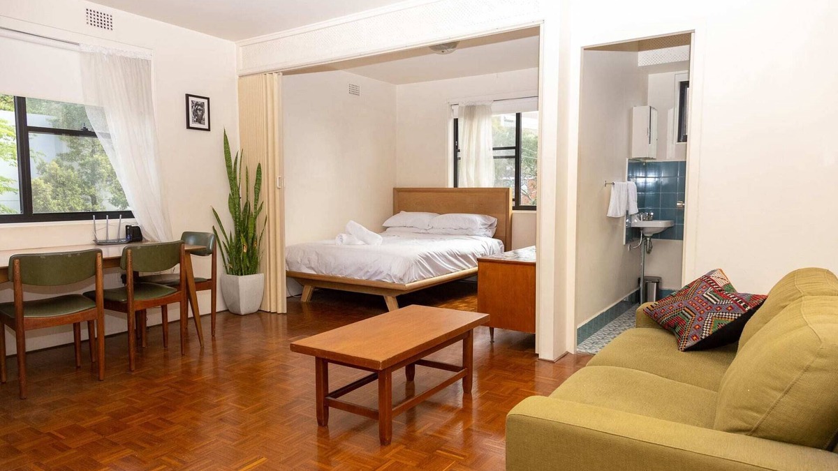 Paddington Apartment | Ideal Paddington Studio with Parking