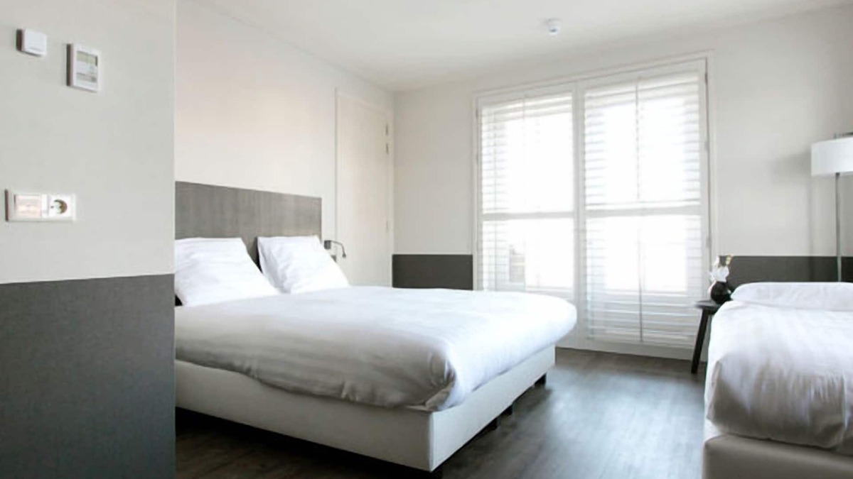Municipality of Huizen Hotel | Ideal Urban Stay w/Onsite Dining | Scenic Goois Nature Reserve & Local Sites