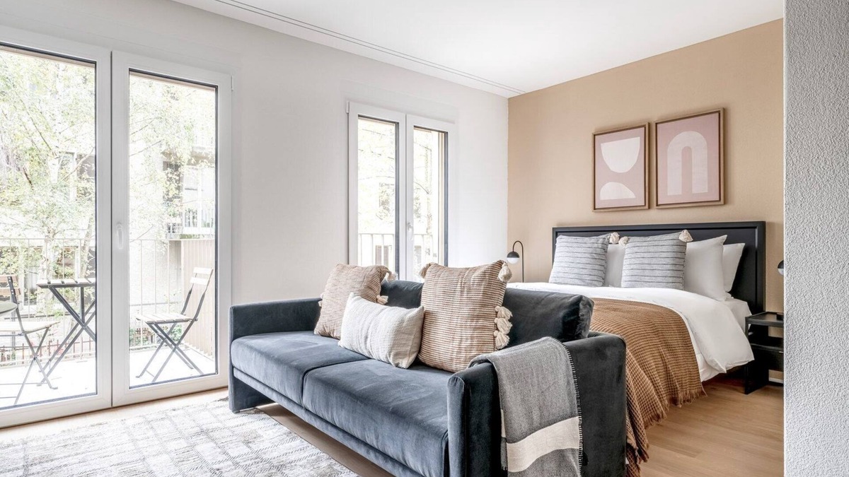 Sihlfeld Apartment | Ideal Wiedikon 1.5 Room w/Storage & W/D, 1 min to Market, by Blueground