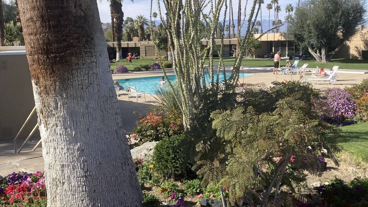 Palm Desert Condo | Ideally located - Sandpiper Circle 6