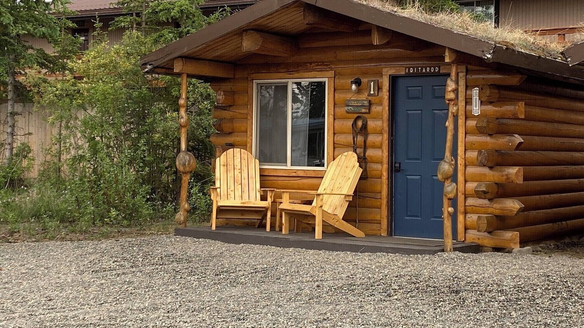 Tok Cabin | Iditarod Cabin-Modern Comfort in the Last Frontier (For families or casual travelers)