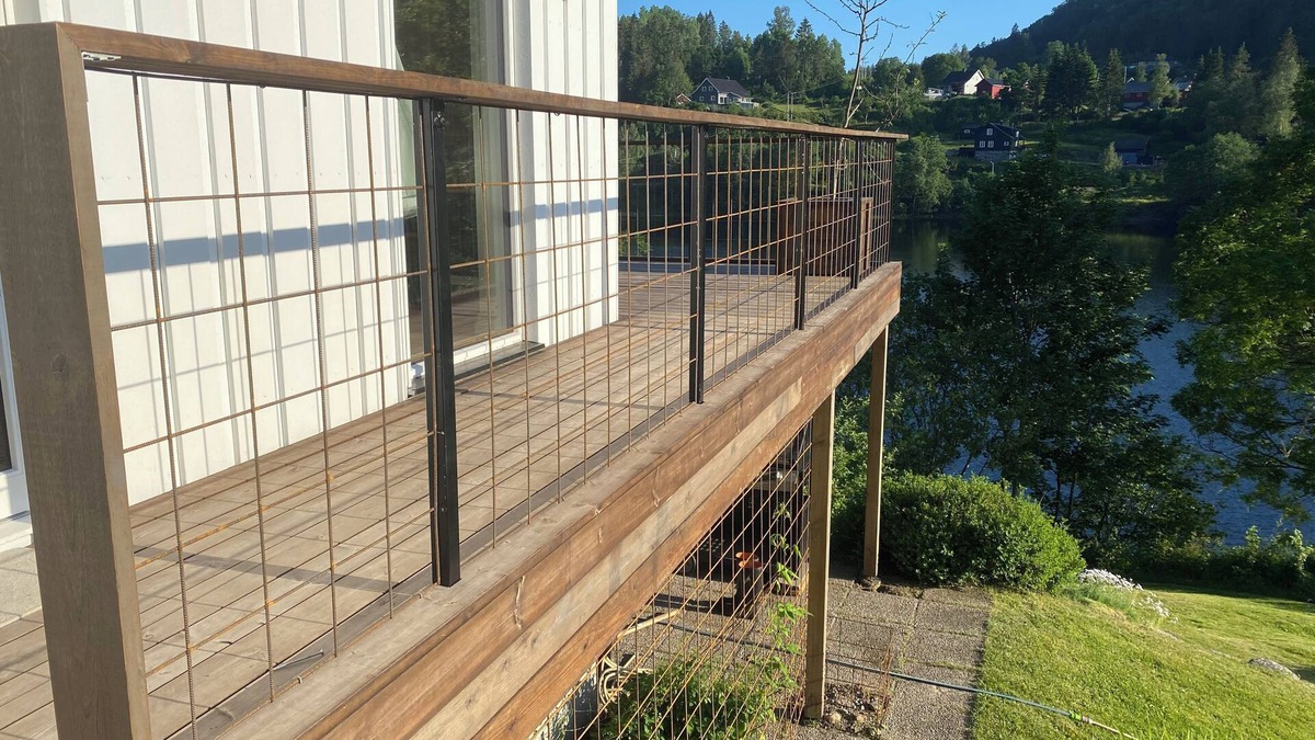 Porsgrunn House | Idyllic 4 Room Lake House w/Option for 2 Glamping Tents & SUP-Private Dock
