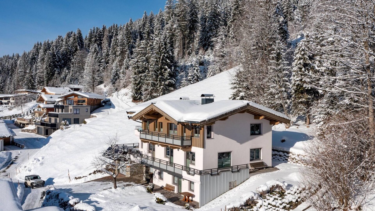 Sankt Jakob in Haus Apartment | Idyllic apartment, garden and mountain views