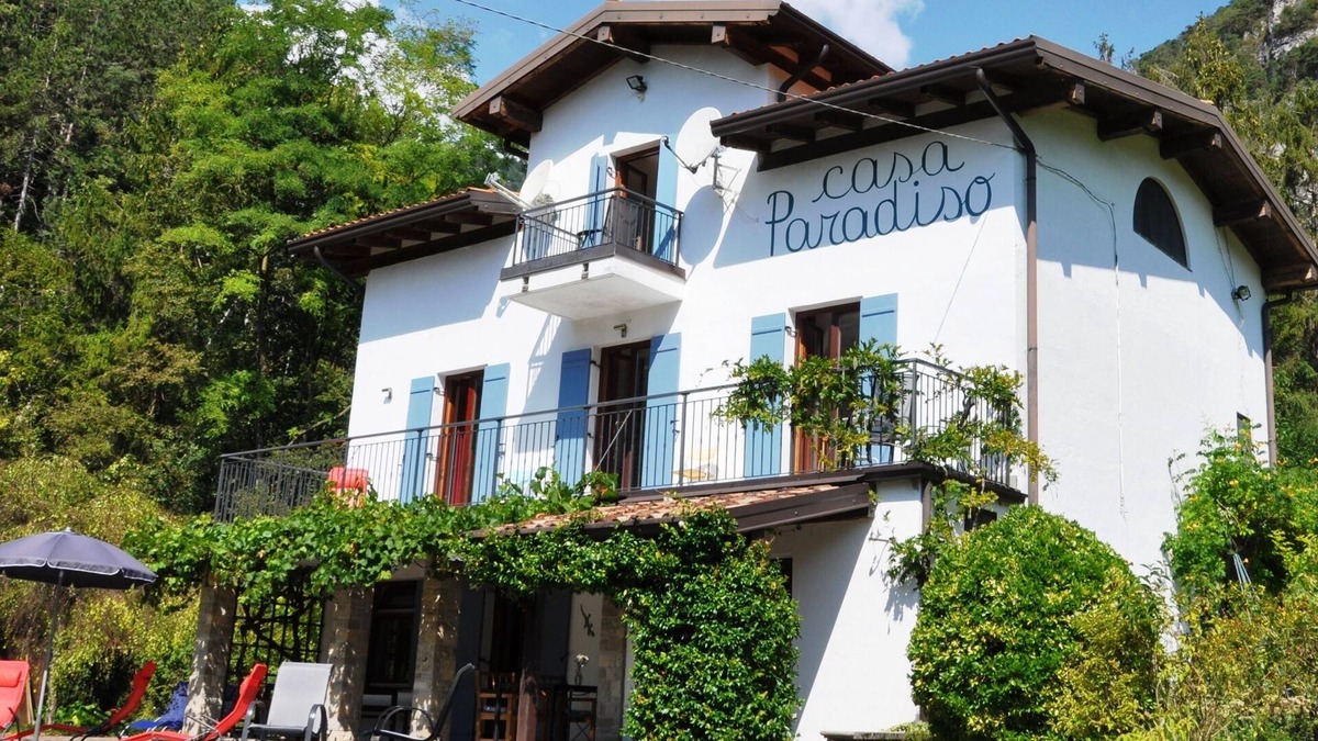 Tremosine Villa | Idyllic family Villa. Free Wifi. Nearby restaurant. Pet friendly