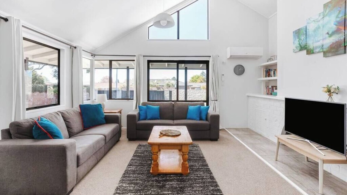 Tauranga House | Idyllic Home in Matua