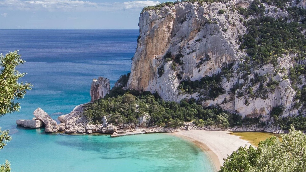 Orosei Apartment | Idyllic Residence Cala Viola T6 2 Bedroom Apartment Sleeps 6 Persons