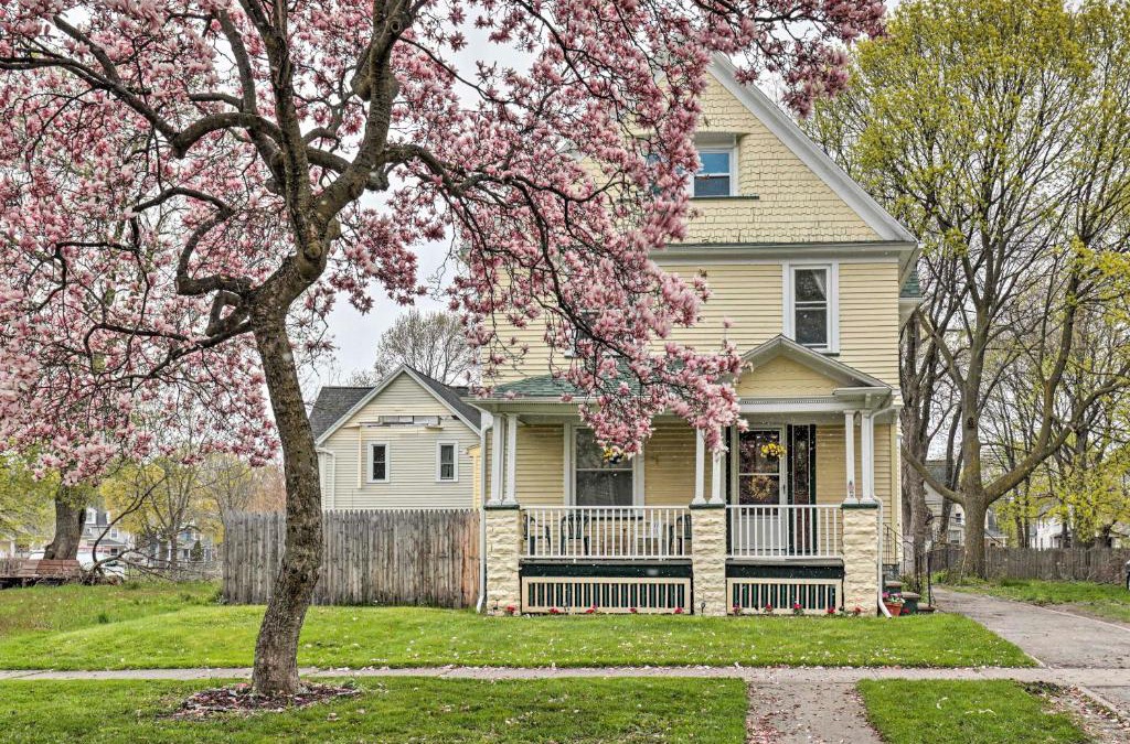 Rochester Apartment | Idyllic Rochester Apartment 2 Miles to Downtown!