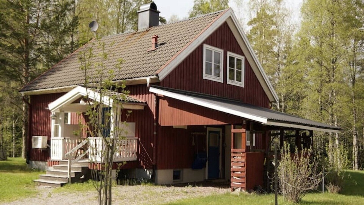 Hagfors House | Idyllic, Swedish lake house with 80sqm - with garden
