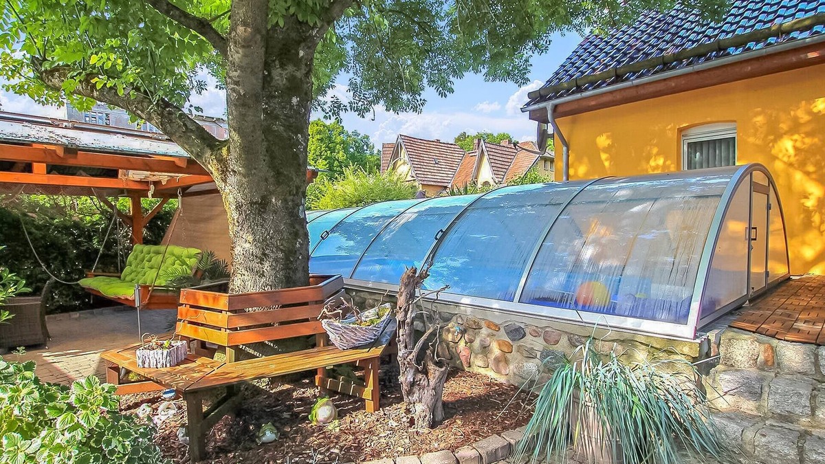 Oberhavel House | Idyllically situated in the middle of the forest and only approx.