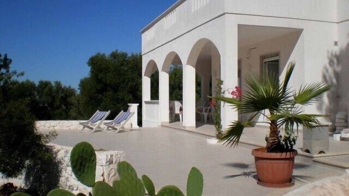 Carovigno House | idyllically situated, modern holiday house,sea view, hillside situation, Pool