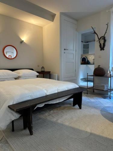 Schipperskwartier Apartment | Idyllisch 2BR app met patio