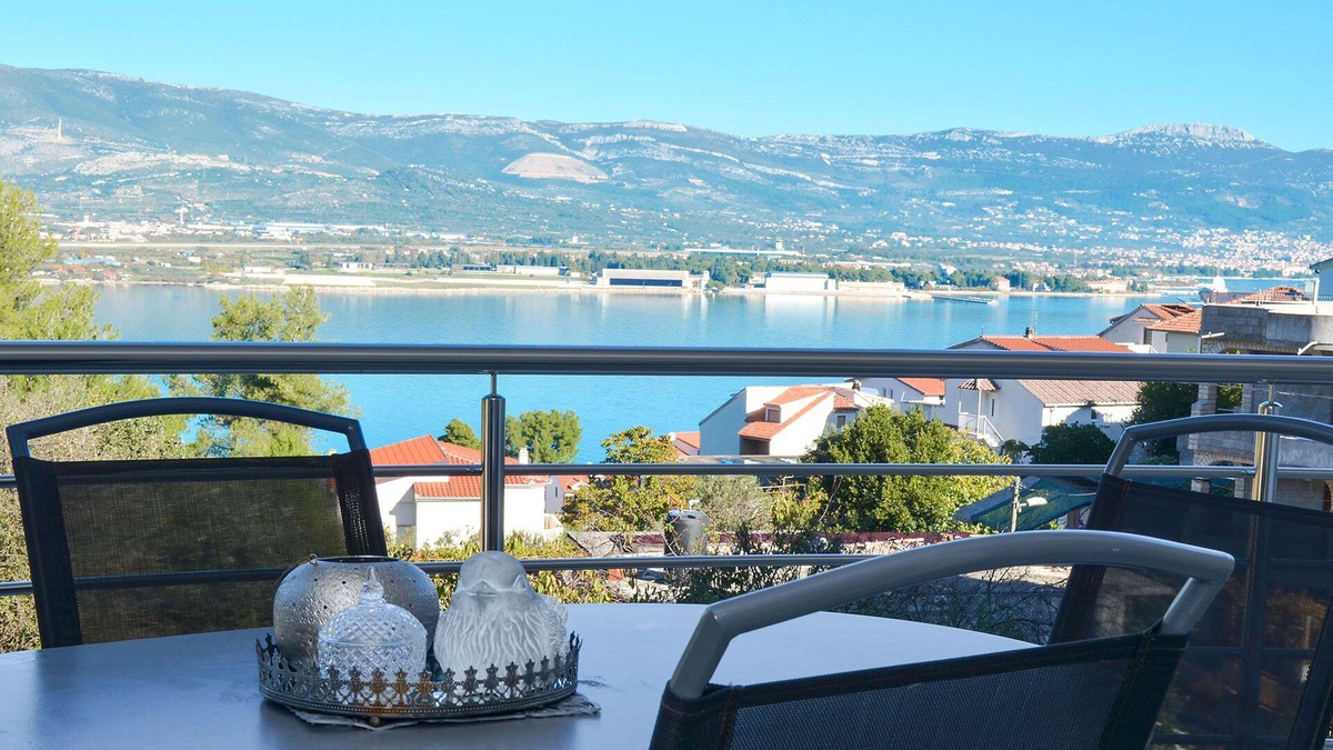 Mastrinka Apartment | IGOR 1, bright one bedroom apartment for up to 4 persons, 150m from the beach